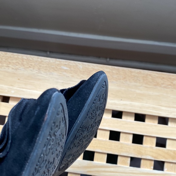 Esprit suede ruffle pointed ballet flats 7 - Picture 14 of 16